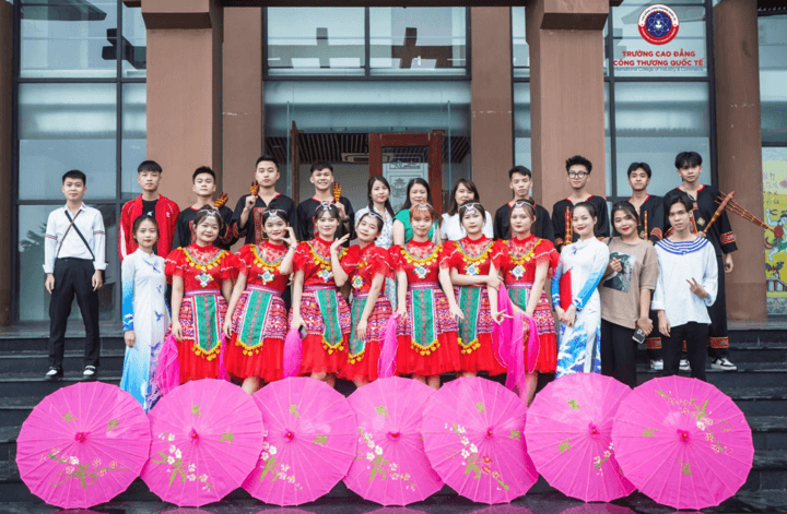 Sinh viên Cao đẳng Công thương Quốc tế ICC tham gia nhiều hoạt động văn hoá, thể thao sôi động