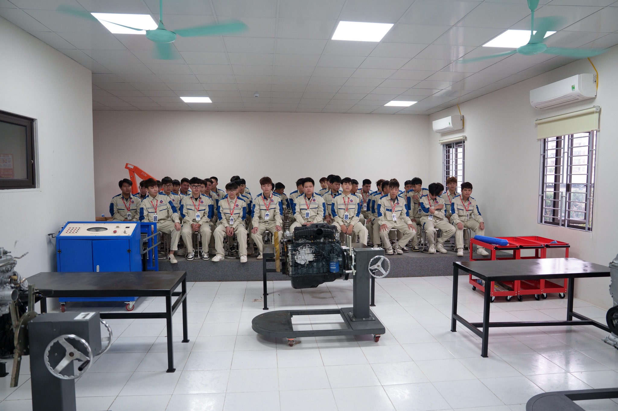 Lớp học nghề Công nghệ Ô tô tại ICC